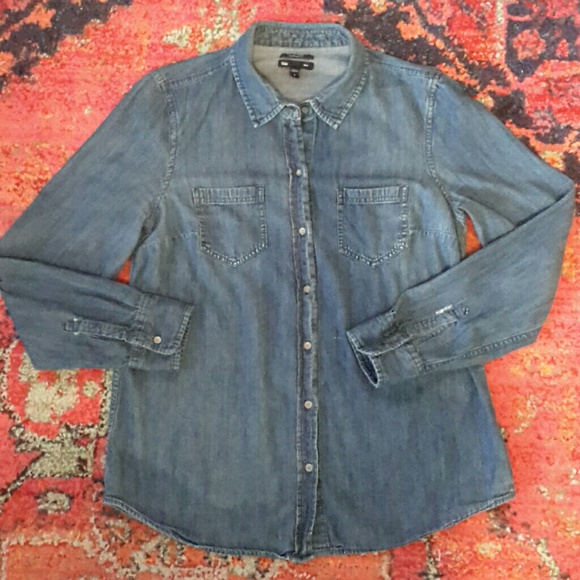 GAP Tops - GAP Boyfriend Fit Denim Shirt Women's Size Small
